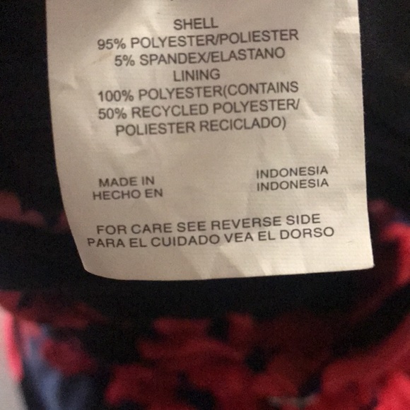 New red floral plus size swimtop - Picture 10 of 11